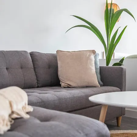 The Sunny Flair, Relaxing Experience Apartment *